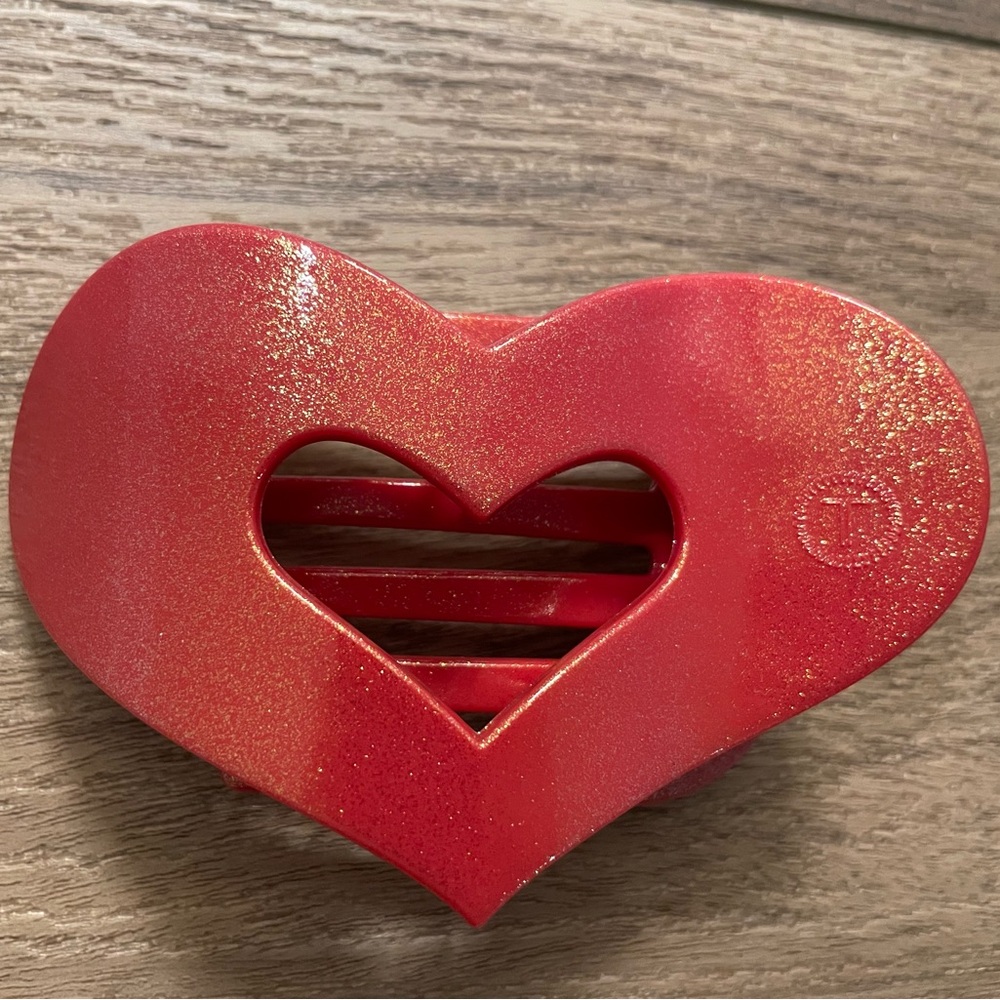 Teleties Red Heart Hair Clip - NEW - Flat Hair Clip